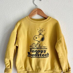 Zara Yellow Snoopy Crewneck Sweatshirt